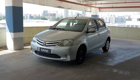 Toyota • Etios