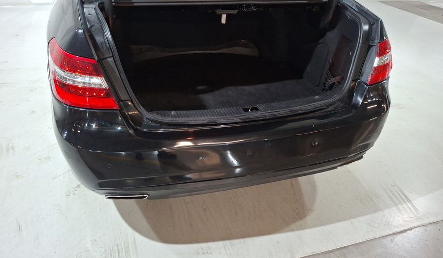 Mercedes Benz Clase E 3.5 350 CGI AVANTGARDE AT Sedan 2012