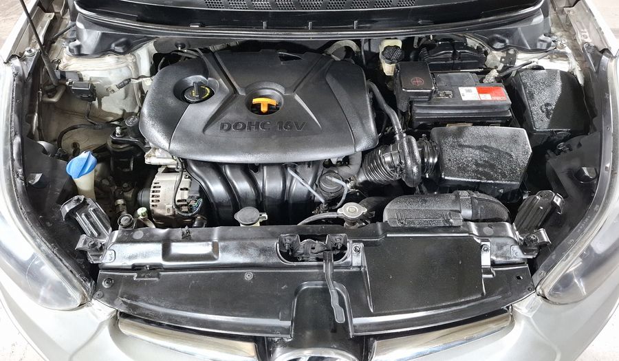 Hyundai Elantra 1.8 LIMITED TECH AT Sedan 2015