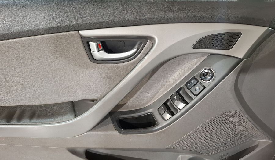 Hyundai Elantra 1.8 LIMITED TECH AT Sedan 2015