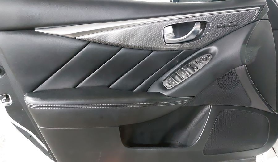 Infiniti Q50 3.7 SEDUCTION AT Sedan 2017