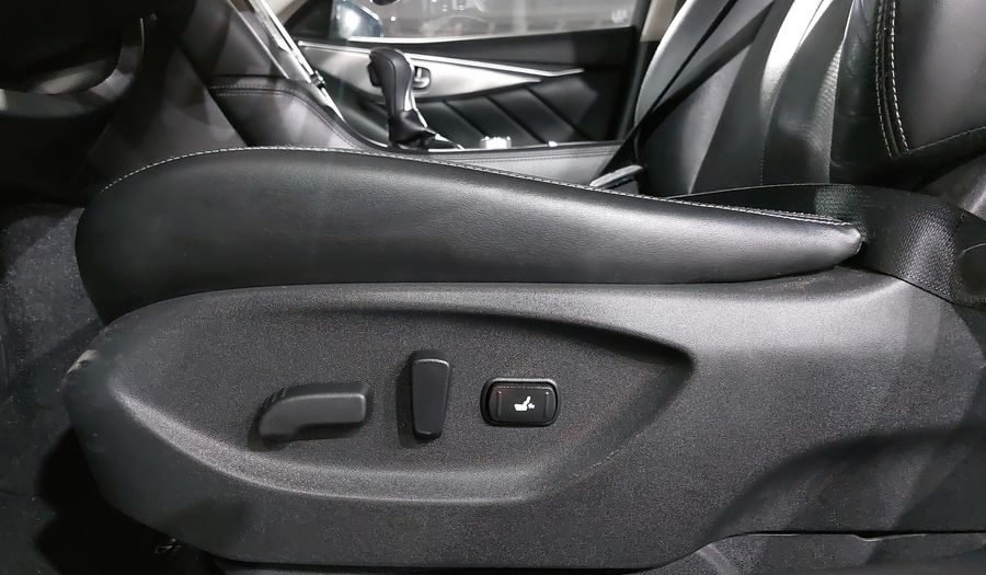 Infiniti Q50 3.7 SEDUCTION AT Sedan 2017