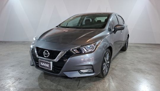 Nissan • Versa