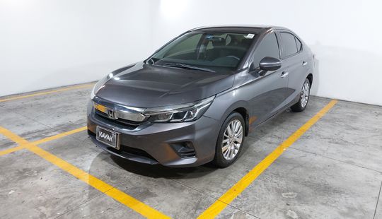 2021 • 67,411 km • Automático