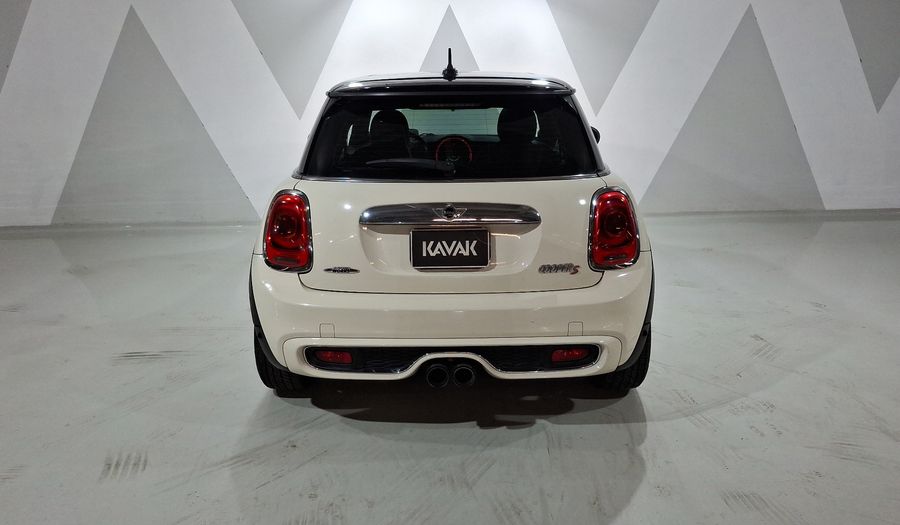 Mini Cooper S 2.0 COOPER HOT CHILI AT Hatchback 2016