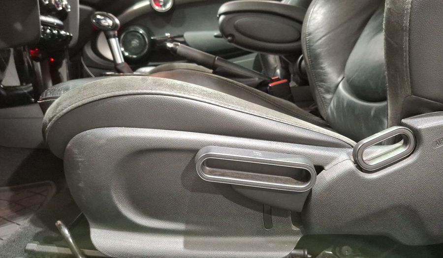 Mini Cooper S 2.0 COOPER HOT CHILI AT Hatchback 2016