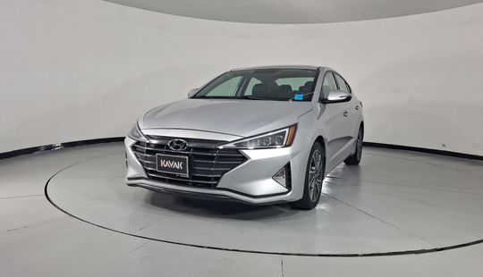 Hyundai • Elantra