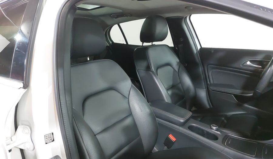 Mercedes Benz Clase Gla 1.6 GLA 200 SPORT DCT Suv 2019