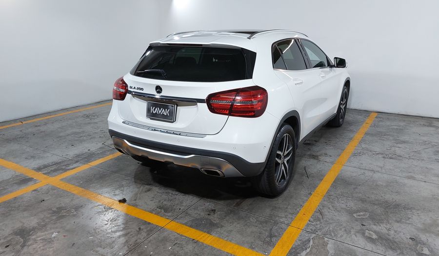 Mercedes Benz Clase Gla 1.6 GLA 200 SPORT DCT Suv 2019