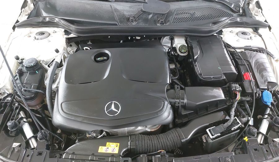 Mercedes Benz Clase Gla 1.6 GLA 200 SPORT DCT Suv 2019