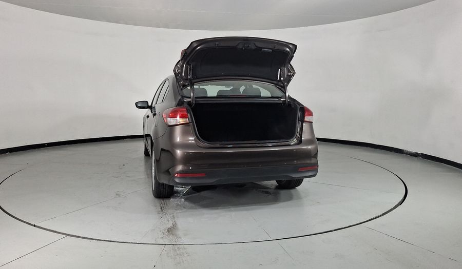 Kia Forte 2.0 L MT Sedan 2017