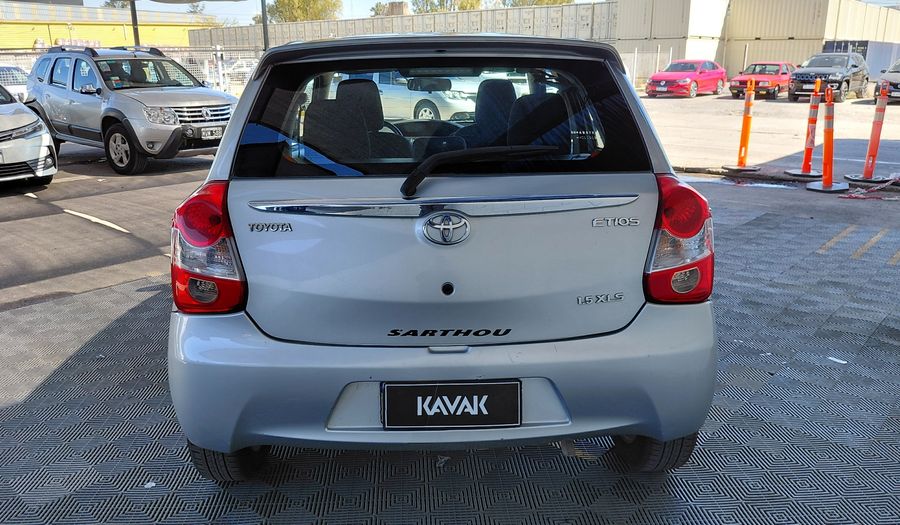 Toyota Etios 1.5 XLS Hatchback 2017