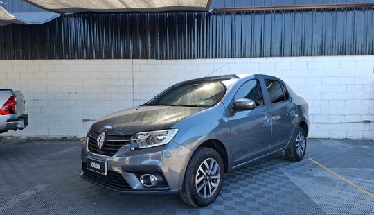 Renault • Logan