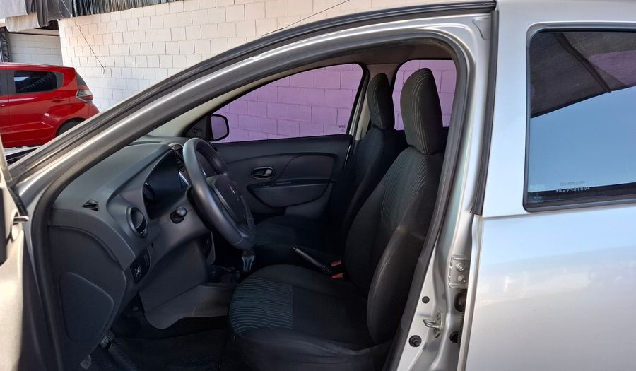 Renault Logan 1.6 AUTHENTIQUE PLUS Sedan 2014