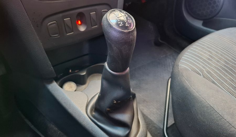 Renault Logan 1.6 AUTHENTIQUE PLUS Sedan 2014