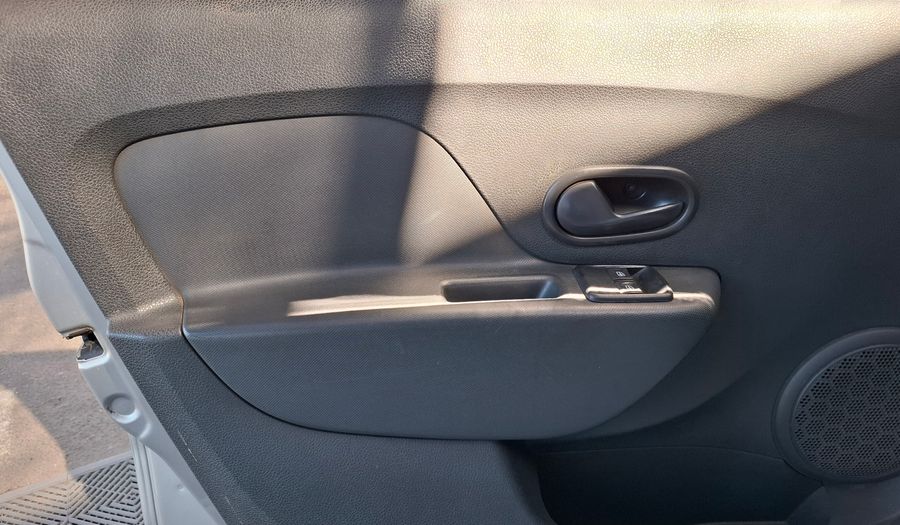 Renault Logan 1.6 AUTHENTIQUE PLUS Sedan 2014