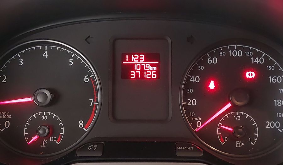 Volkswagen Fox MPI TRENDLINE Hatchback 2016