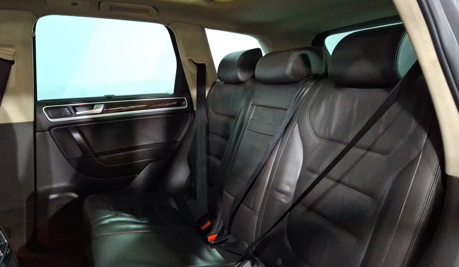 Volkswagen Touareg 3.0 V6 TDI 4WD TIPTRONIC Suv 2013