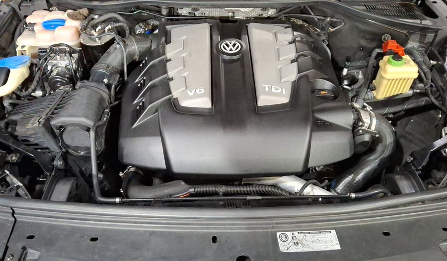 Volkswagen Touareg 3.0 V6 TDI 4WD TIPTRONIC Suv 2013