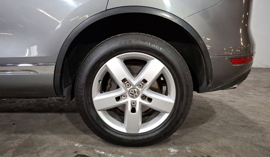 Volkswagen Touareg 3.0 V6 TDI 4WD TIPTRONIC Suv 2013