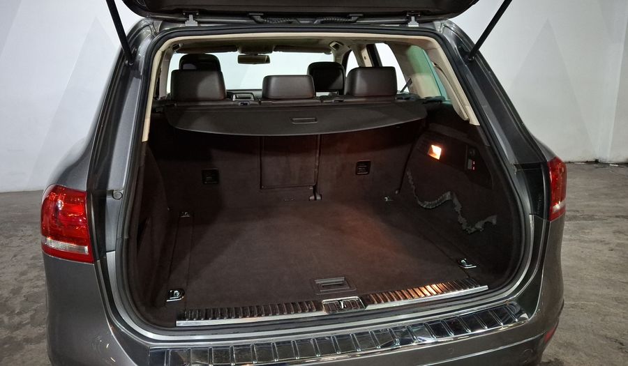 Volkswagen Touareg 3.0 V6 TDI 4WD TIPTRONIC Suv 2013