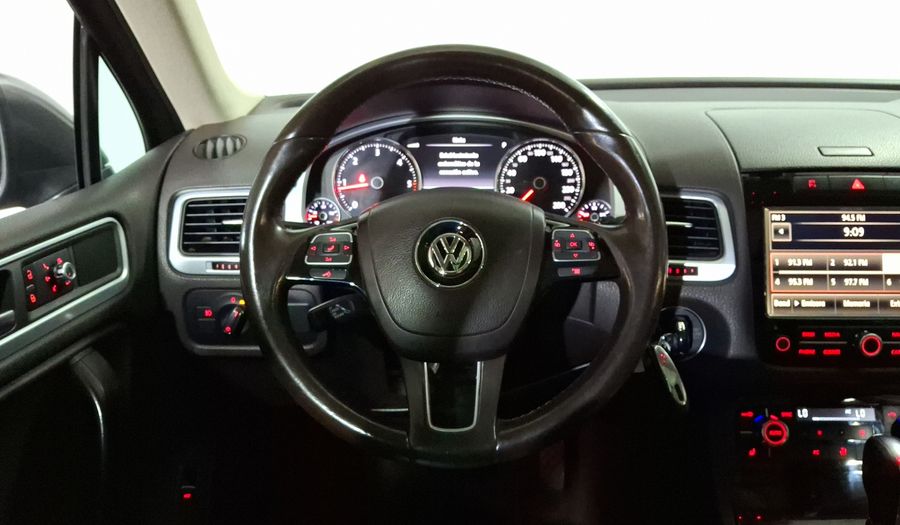 Volkswagen Touareg 3.0 V6 TDI 4WD TIPTRONIC Suv 2013