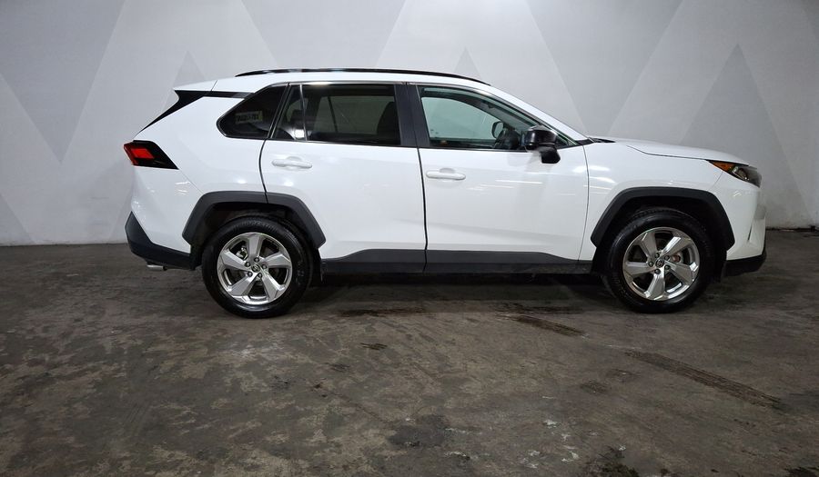 Toyota Rav4 2.5 XLE AUTO Suv 2021