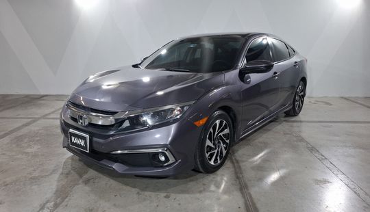 2020 • 45,123 km • Automático