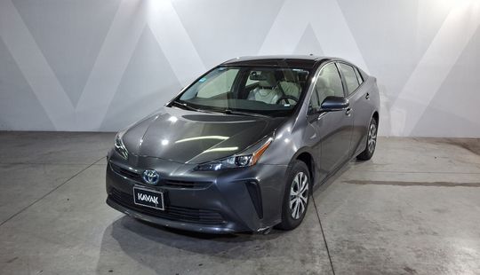 Toyota • Prius