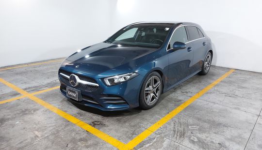 Mercedes Benz • Clase A