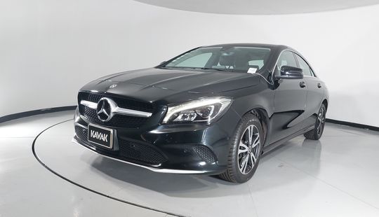 Mercedes Benz • Clase CLA