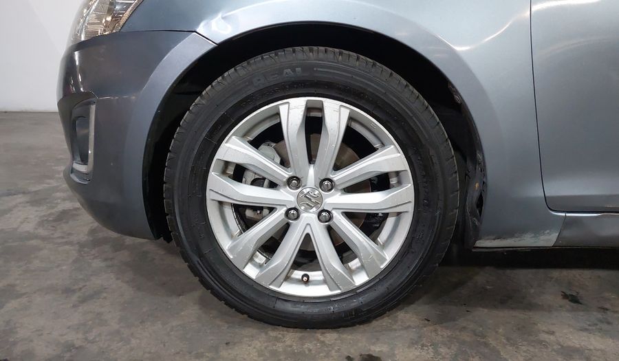 Suzuki Swift 1.4 GLX MT Hatchback 2014