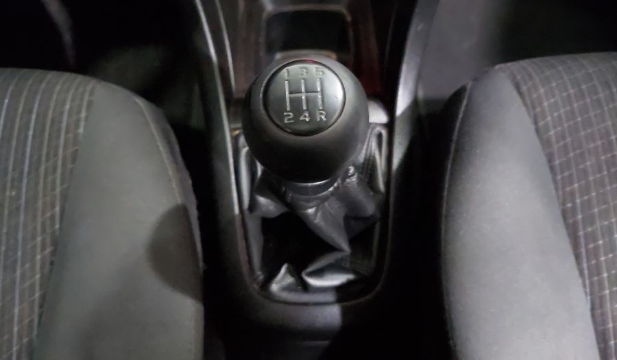 Suzuki Swift 1.4 GLX MT Hatchback 2014