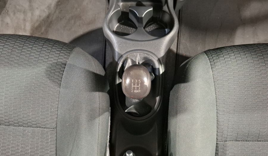 Nissan March 1.6 SENSE MT Hatchback 2013