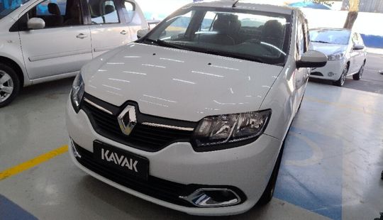 Renault • Logan