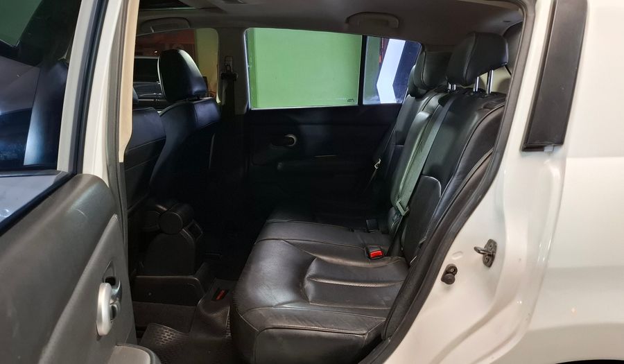 Nissan Tiida 1.8 TEKNA Hatchback 2011