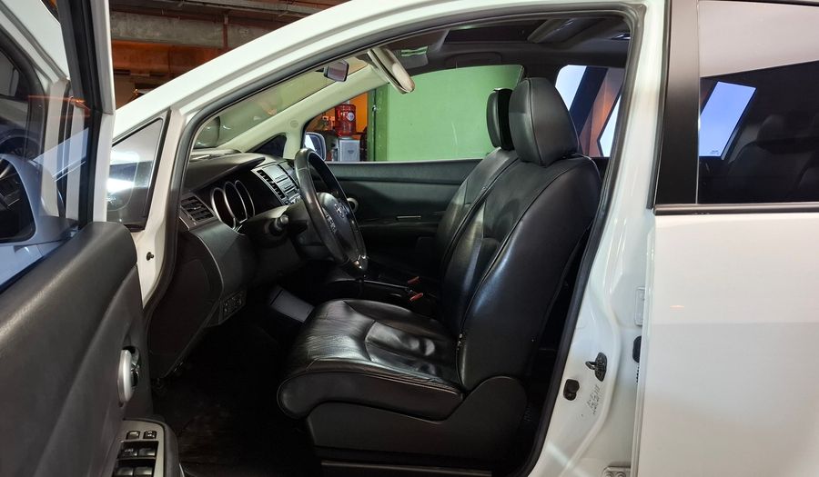Nissan Tiida 1.8 TEKNA Hatchback 2011