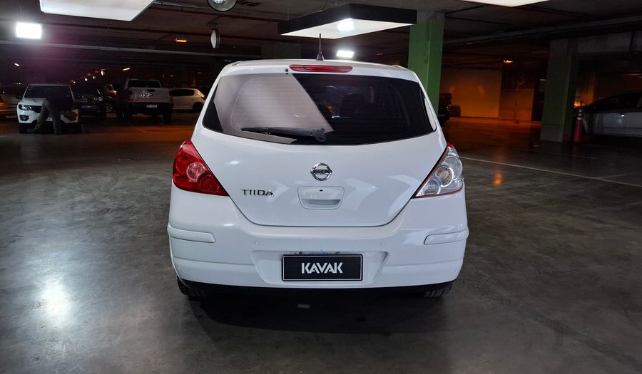 Nissan Tiida 1.8 TEKNA Hatchback 2011