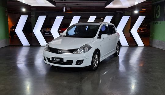 Nissan • Tiida