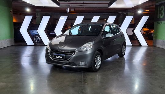 Peugeot • 208