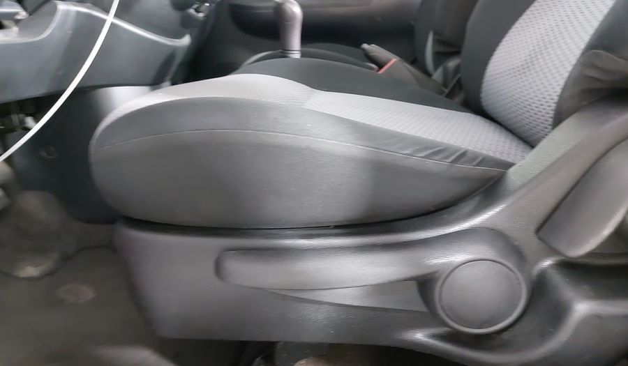 Nissan March 1.6 ADVANCE MT Hatchback 2013