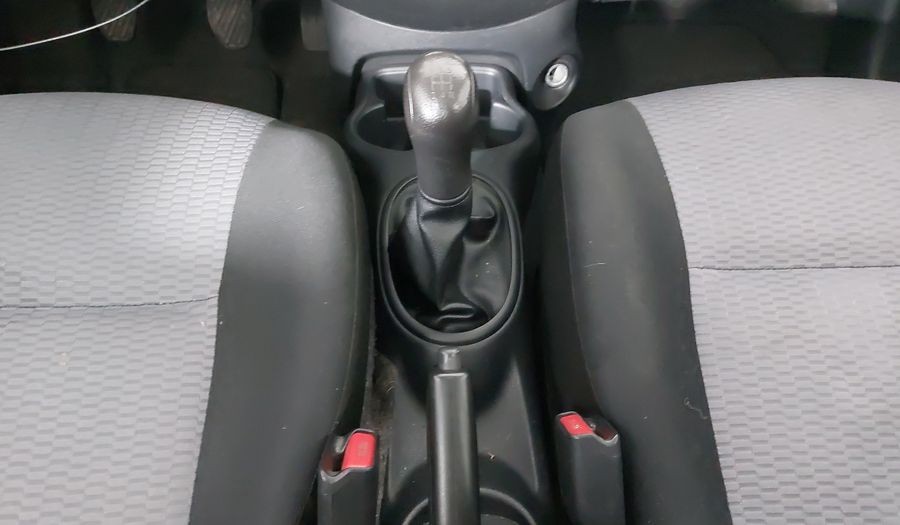 Nissan March 1.6 ADVANCE MT Hatchback 2013