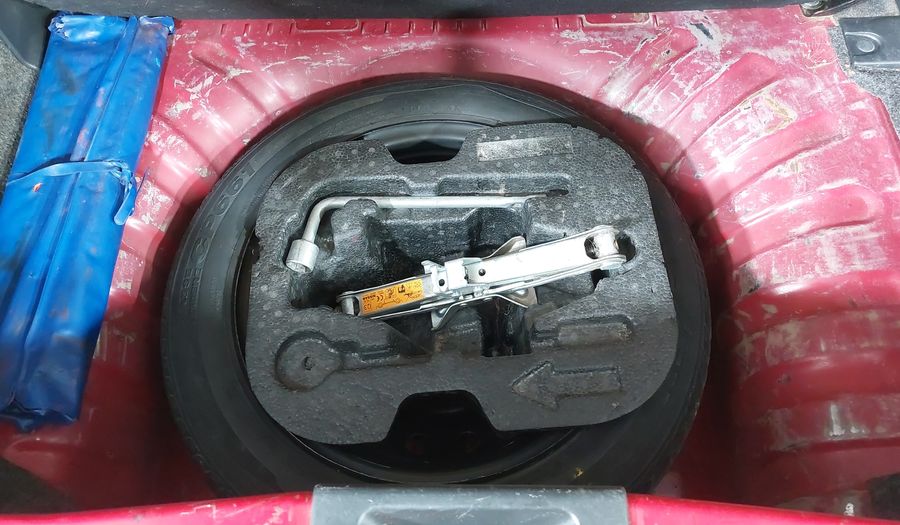 Nissan March 1.6 ADVANCE MT Hatchback 2013