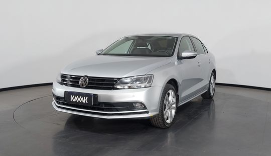 Volkswagen • Jetta