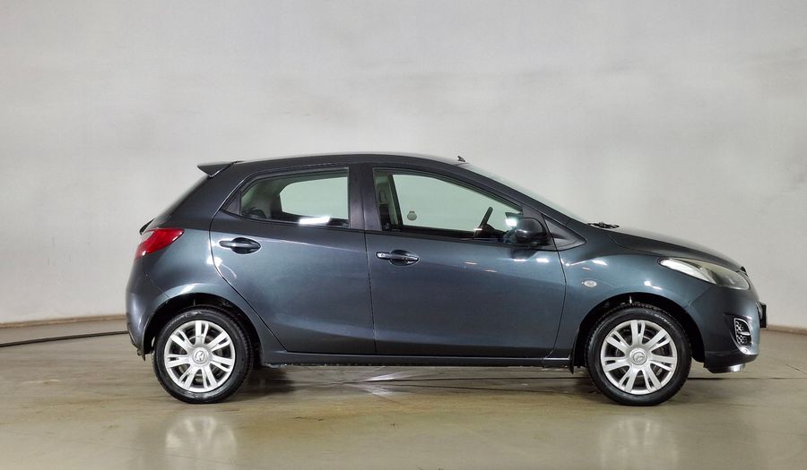 Mazda 2 1.5 V Hatchback 2012
