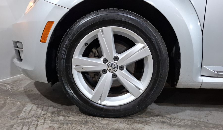 Volkswagen Beetle 2.5 SPORT MT Hatchback 2015