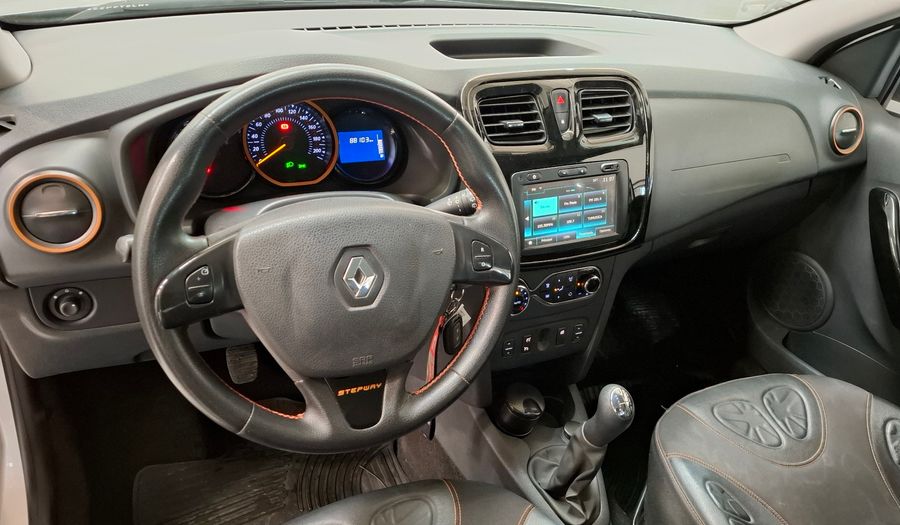 Renault Sandero Stepway 1.6 STEPWAY PRIVILEGE Hatchback 2017
