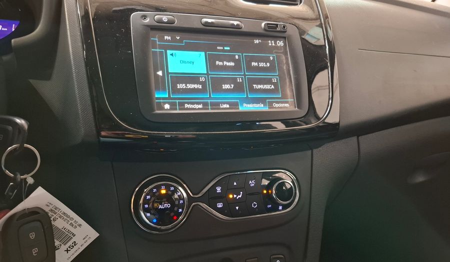 Renault Sandero Stepway 1.6 STEPWAY PRIVILEGE Hatchback 2017