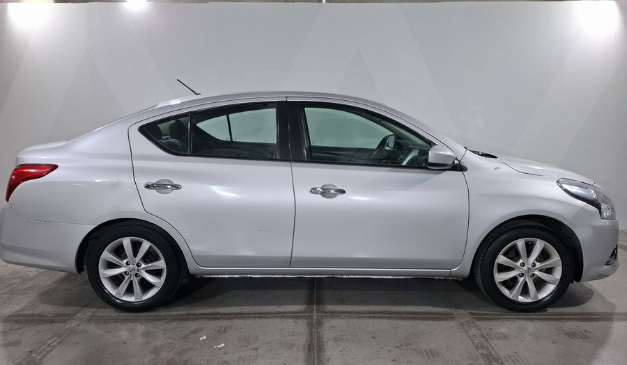 Nissan Versa 1.6 ADVANCE TA AC Sedan 2015