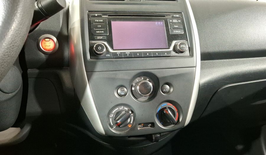 Nissan Versa 1.6 ADVANCE TA AC Sedan 2015